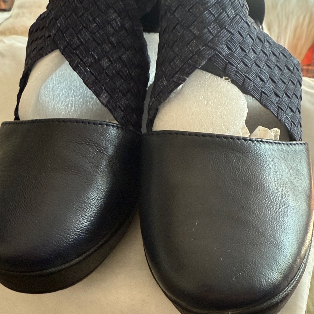 Bernie Mev Adele Midnight Blue and Black Wedges in size 39 or 8 - Picture 4 of 9